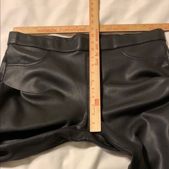 No Boundaries Black High-Waisted Leggings Sleek Fit - Picture 3 of 7